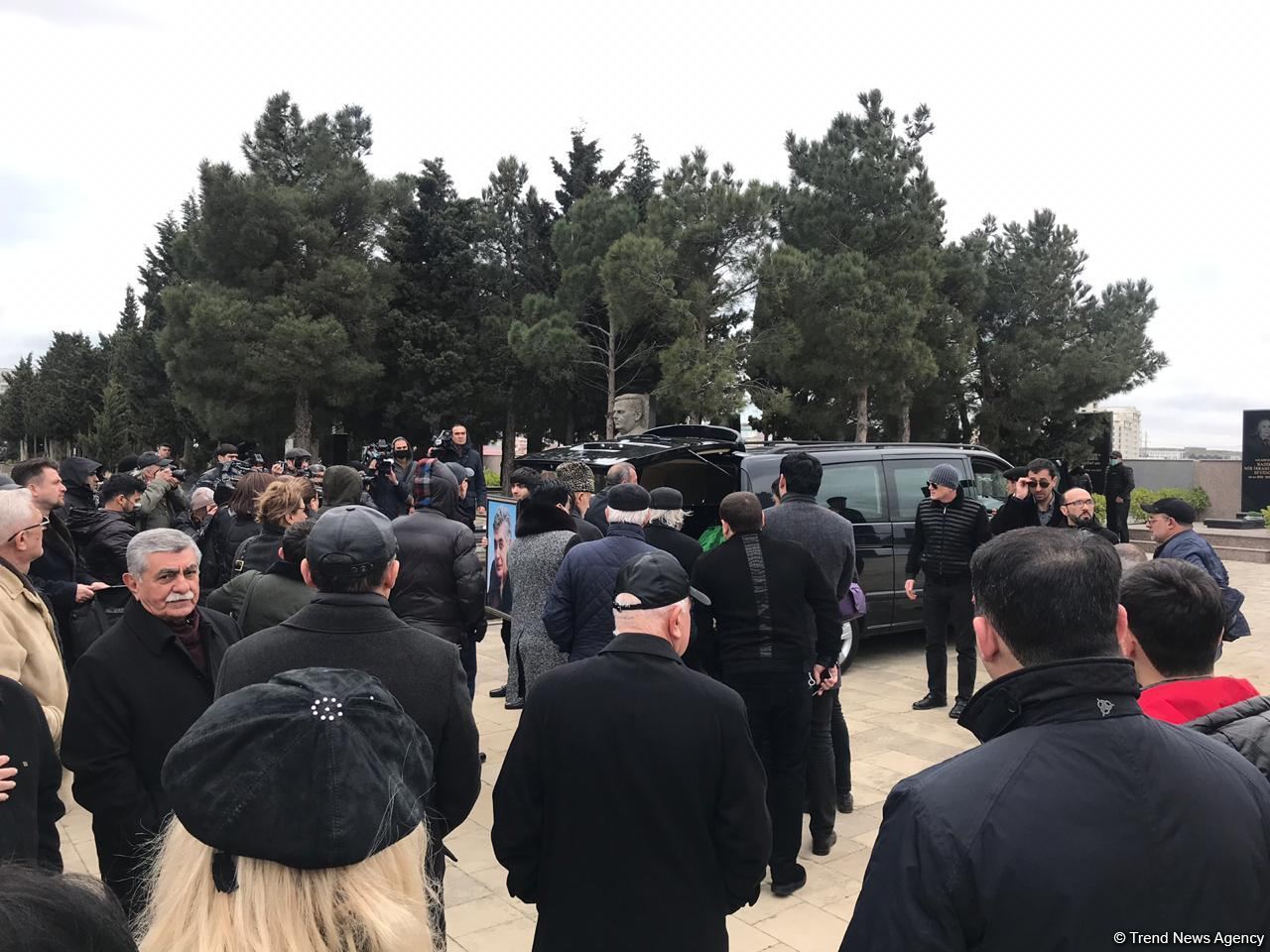 Xalq artisti Rafael Dadaşov dəfn olunub - FOTO