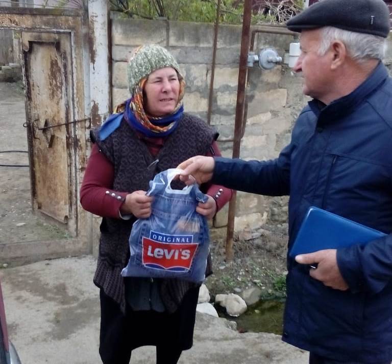 Şəhid ailələrinə bayram sovqatları paylanılır