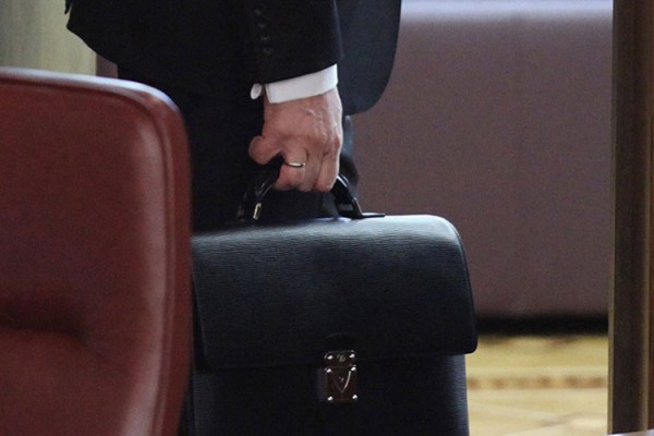 İcra başçısının müavini işdən çıxarıldı