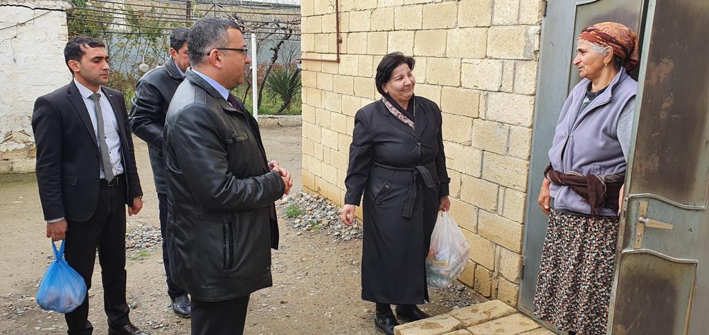 İcra başçısı şəhid ailələrinə Novruz sovqatları payladı - FOTO