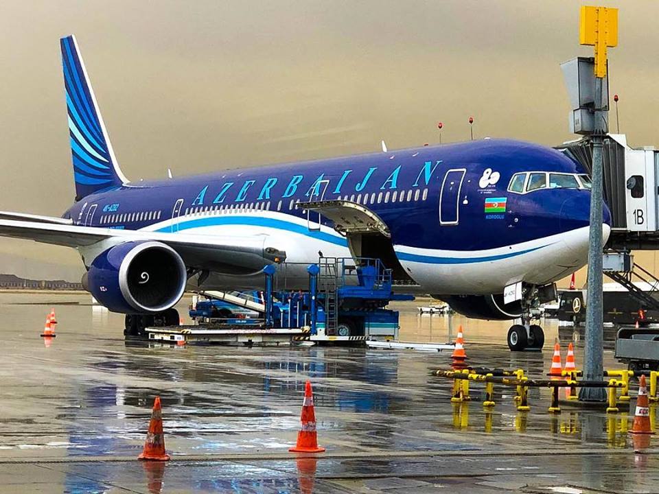 AZAL 1743 Azərbaycan vətəndaşını geri qaytardı