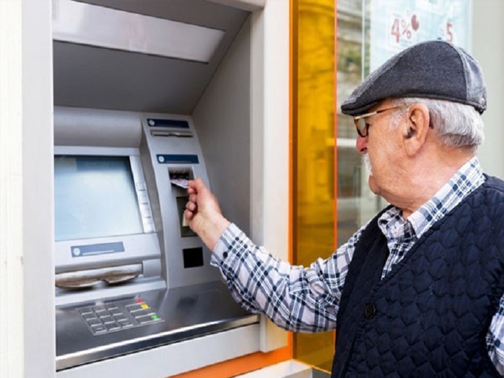 Pensiyaçılara şad xəbər - Kartınıza pul yükləndi