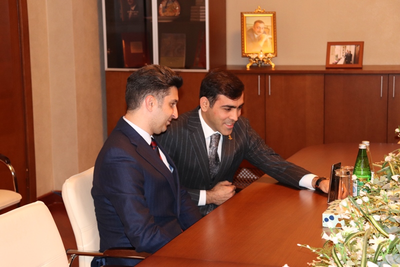 İcra başçısı Millət vəkili ilə birgə şəhid ailələrini təbrik etdi - FOTO