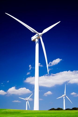Azərbaycanda günəş və külək elektrik stansiyalarının istehsalı azalıb