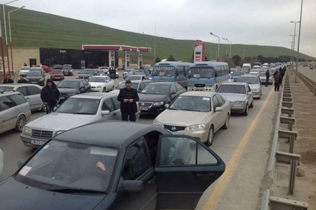 Bakıya giriş qadağasının beşinci günü - 4 min maşın geri qaytarıldı  