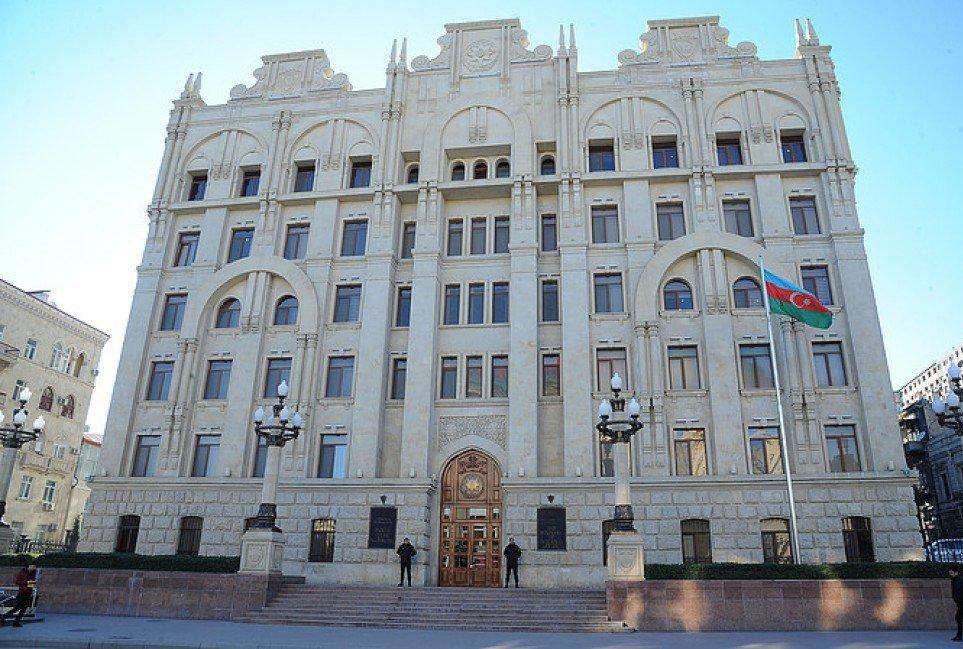 DİN xüsusi karantin rejimi barədə sualları cavablandırıb