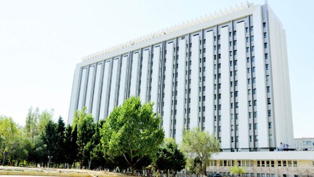 Daha bir universitetdən koronavirusla mübarizəyə dəstək