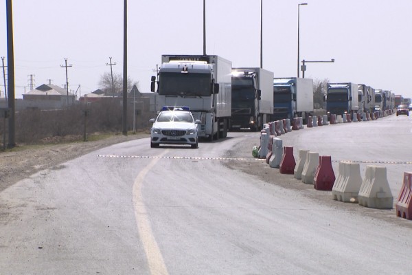 Karantin rejiminə baxmayaraq tranzit yük avtomobillərinin hərəkəti təmin edilir