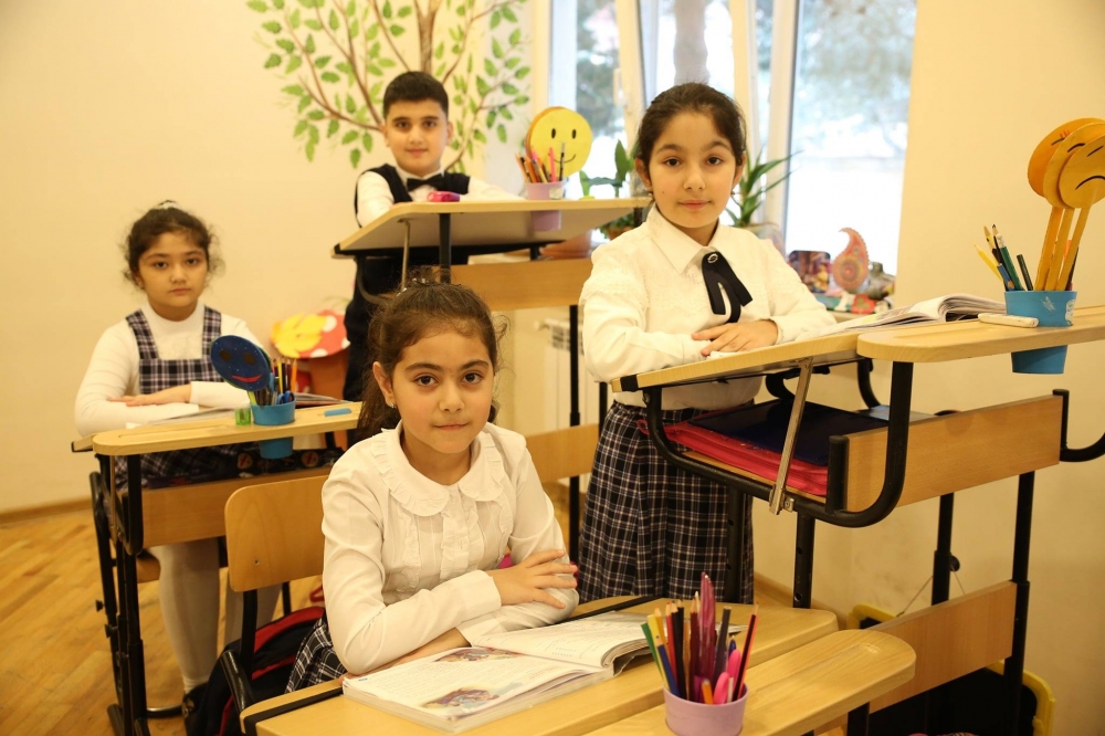 “Sağlam təhsil” sinfinin şagirdləri məktəblilərin gündəlik gigiyenik tələblərindən bəhs edən video hazırlayıblar
