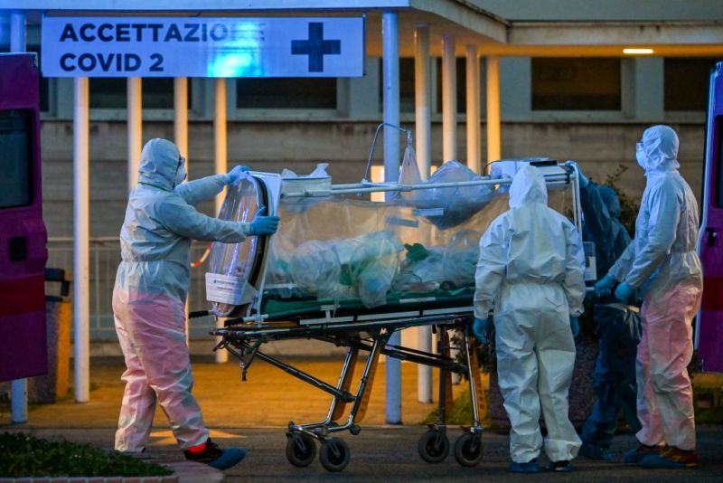 İtaliyada daha 727 nəfər koronavirusdan ölüb