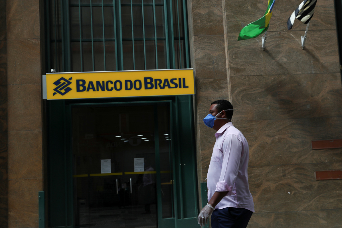 Braziliyada koronavirusa yoluxanların sayı 20 mini ötdü