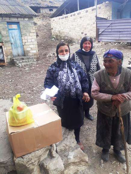 Goranboyda 70 tənha və ahıl ailəsinə ərzaq yardım olunub - FOTO