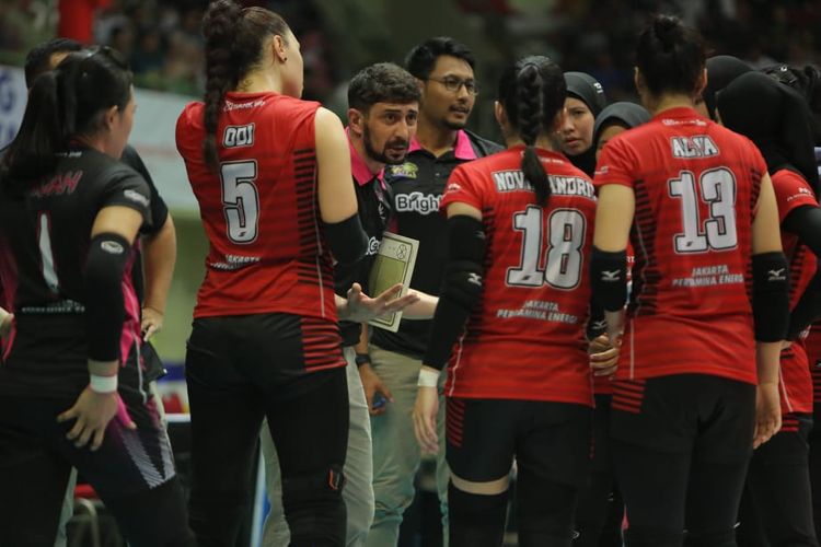 Azərbaycanlı məşqçinin komandası İndoneziya çempionu elan edildi  