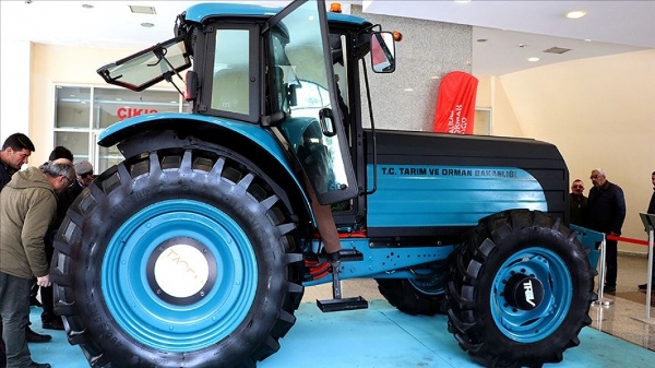 Türkiyə elektriklə işləyən traktor istehsalına başlayır