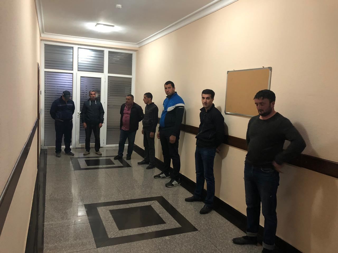 Karantin rejimində futbol oynayanlar...