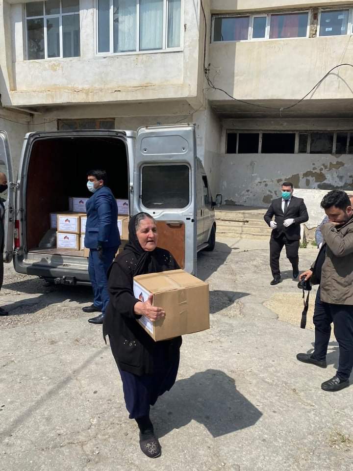 Daha 120 ailəyə ərzaq yardımı edilib - FOTO