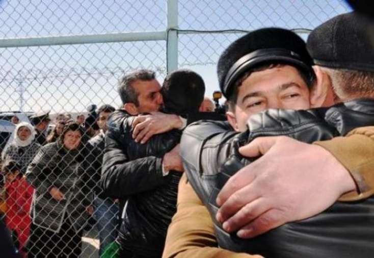 Karantin müddəti bitən əfv olunanların heç birində virus tapılmadı