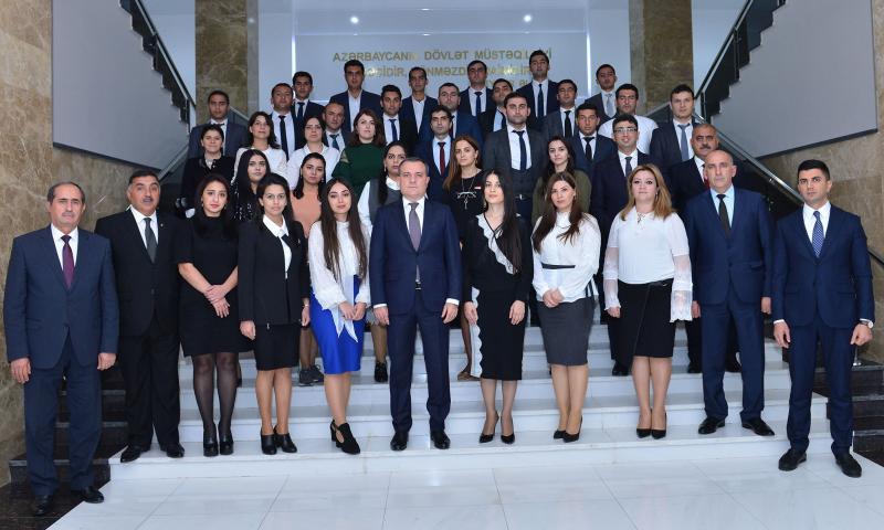 Müəllim nüfuzunu və sosial rifahını artıran ildırımsürətli addımlar-  Qısa zaman, uğurlu iş-TƏHLİL