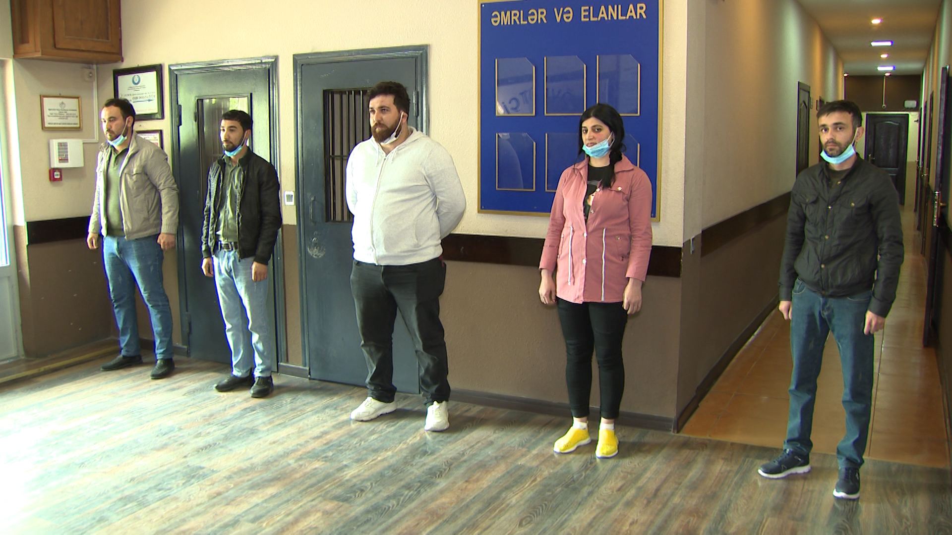 Saç salonu işlədən “jurnalist” cərimələndi - FOTOLAR