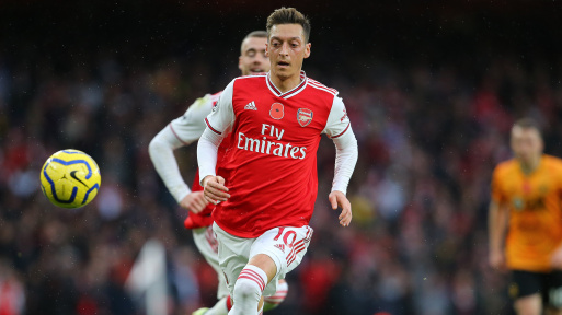 Mesut Özil oruc tutanlara maddi yardım etdi
