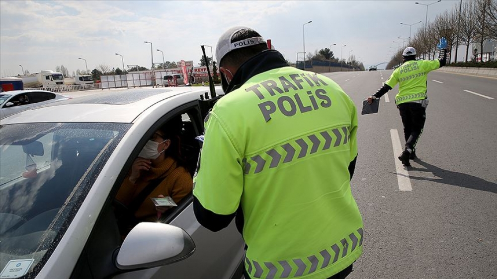 Türkiyədə 31 vilayətə giriş-çıxış qadağasının vaxtı daha 1 gün uzadıldı