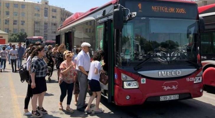 Avtobuslarda sıxlıq yaranıb