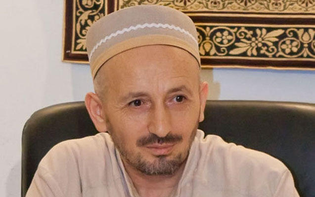 Din xadimi ailəsi ilə birlikdə koronavirusa yoluxdu