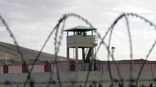 Penitensiar xidmətin əsgəri özünü güllələyib