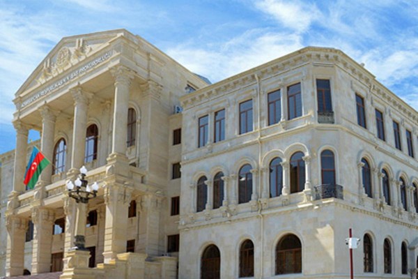Nazirlik 21 milyon manatla bağlı Baş Prokurorluğa müraciət etdi