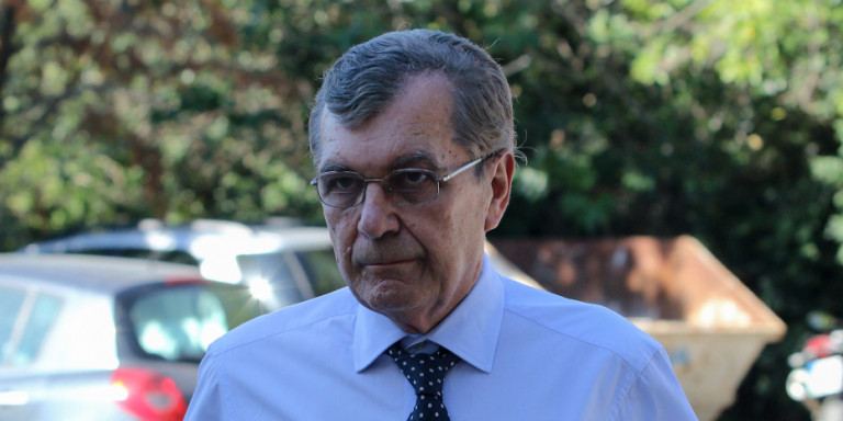 Sabiq nazir koronavirusdan öldü  