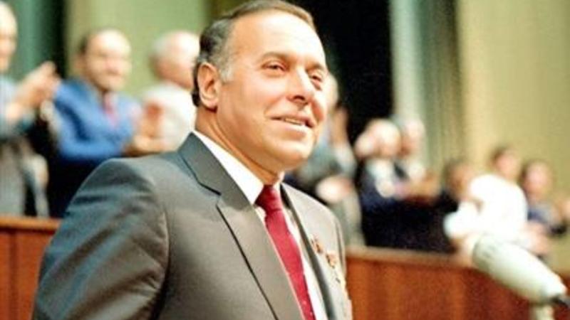 Liderləri Tanrı seçir...  