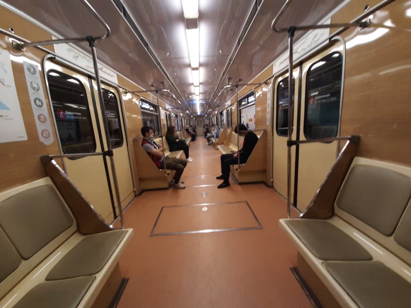 38 günlük fasilədən sonra yenidən fəaliyyətə başlayan Bakı metrosundan - FOTOREPORTAJ