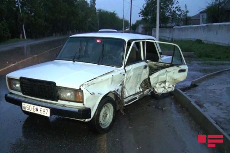 Tovuzda yol qəzasında 2 nəfər xəsarət alıb - FOTO  