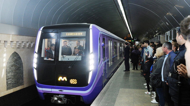 Metroya maskasız girən və həbs edilən şəxsin KİMLİYİ AÇIQLANDI-RƏSMİ