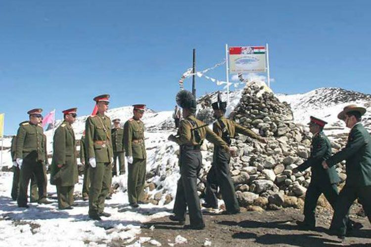 Hindistan və Çin hərbçiləri sərhəddə dalaşdılar