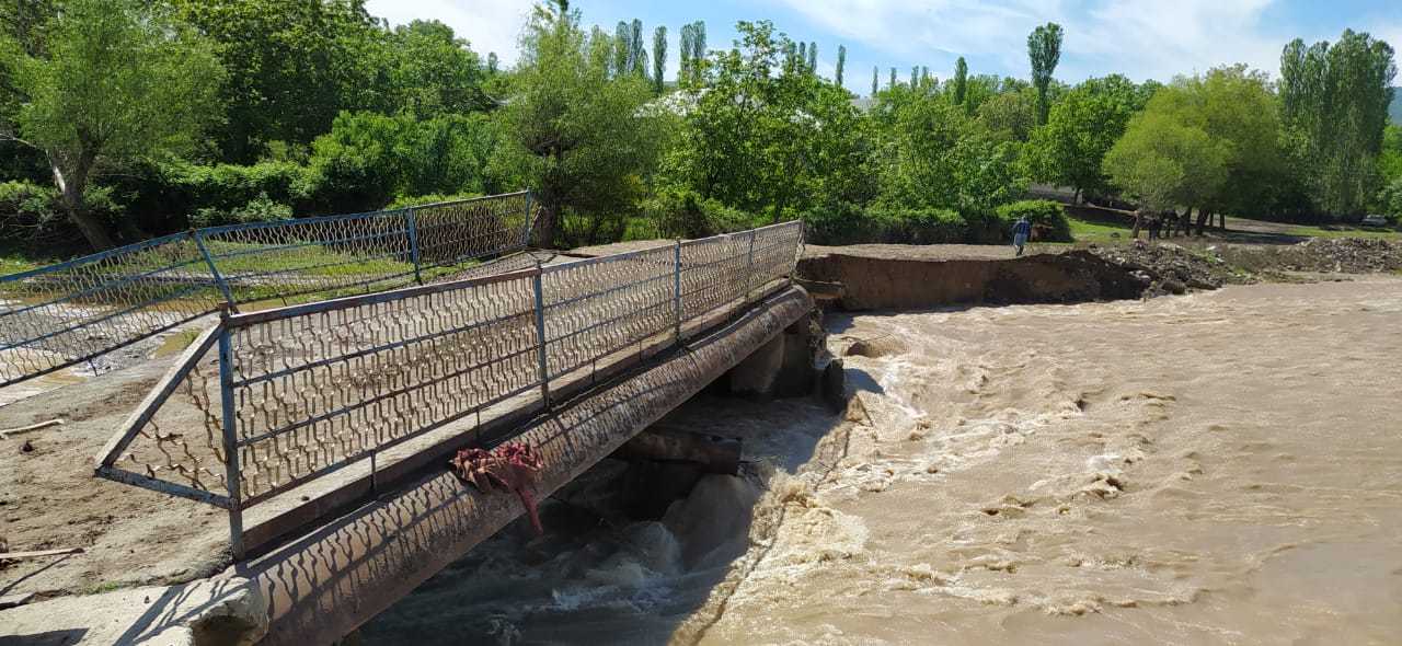 Ağstafada güclü sel körpüləri dağıtdı - FOTO