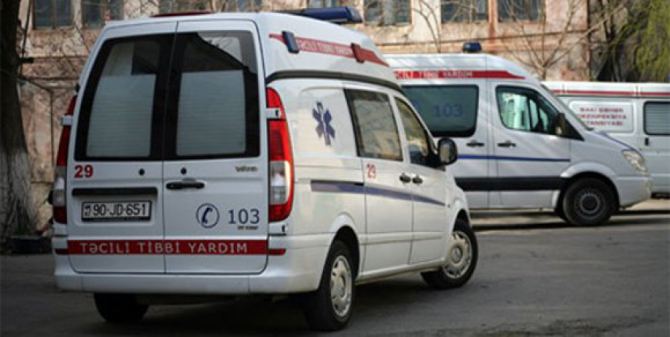 Bakıda huşsuz vəziyyətdə tapılan qadın xəstəxanaya yerləşdirildi - FOTO