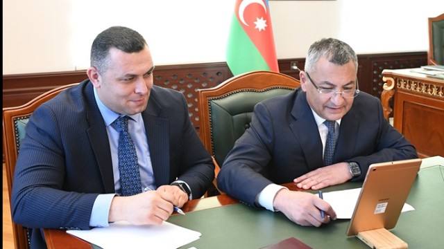 Rövşən Rzayev növbəti videoqəbul keçirib - FOTOLAR  