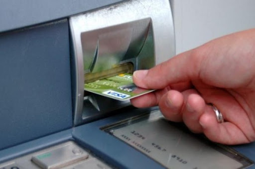 Bakı sakinin bank kartından külli miqdarda pul oğurlandı