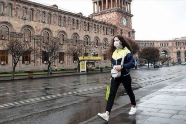 Ermənistanda fövqəladə vəziyyət rejimi UZADILDI