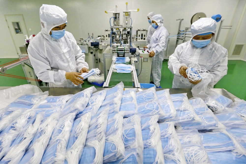 Çin son 3 ayda 50 milyard qoruyucu maska ixrac edib