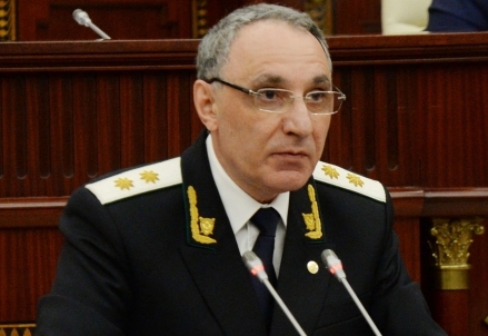 Kamran Əliyev bütün köməkçilərini vəzifədən azad etdi