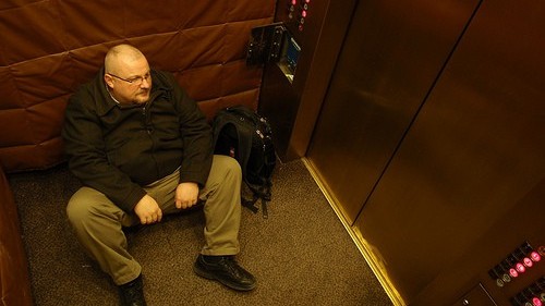 Bakıda xaricilər liftdə qaldı