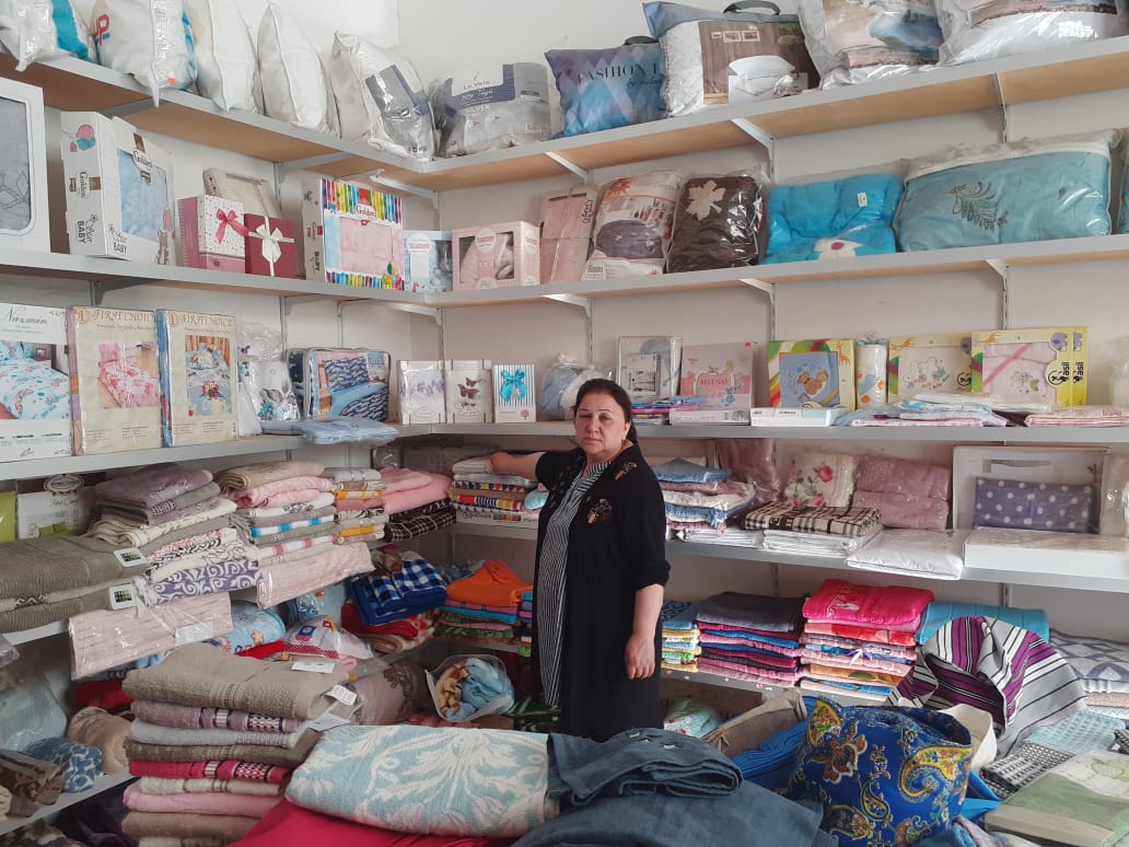 Mağazadan oğurluq edən qadın tutuldu