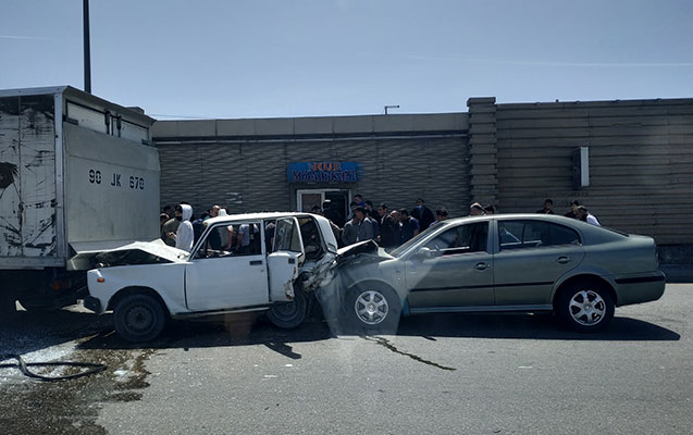 Bakıda zəncirvari qəza - Foto