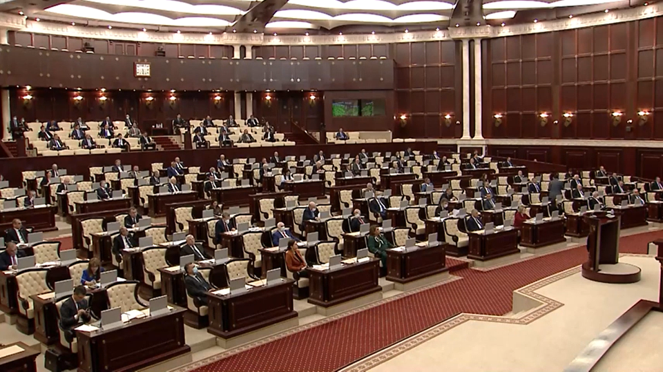 Milli Məclis 1992-ci ildə qəbul olunmuş qanunu ləğv etdi