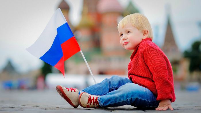 Rusiyada uşaqlara aylıq ödənişlərin verilməsi üzrə xidmət işə düşdü