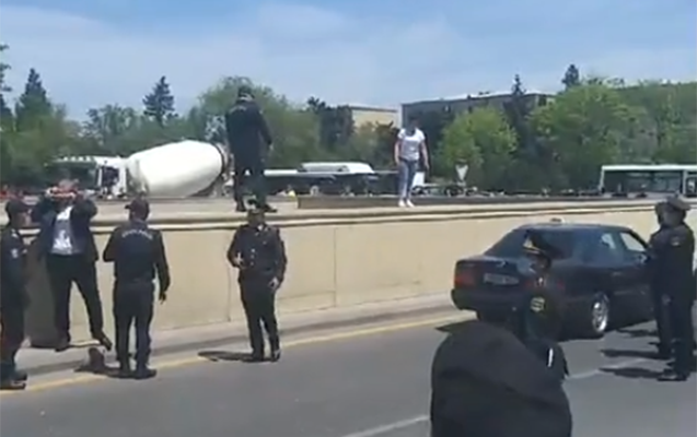 Gənclikdə intihara cəhd edən qız nəzarətə GÖTÜRÜLDÜ