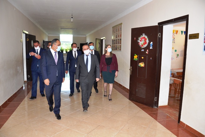 İcra başçısı imtahan keçiriləcək məktəblərdə oldu - FOTO  