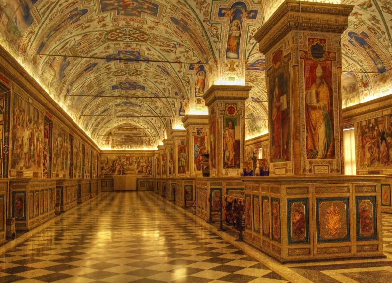 Vatikanda muzeylər turistlərin üzünə açdı